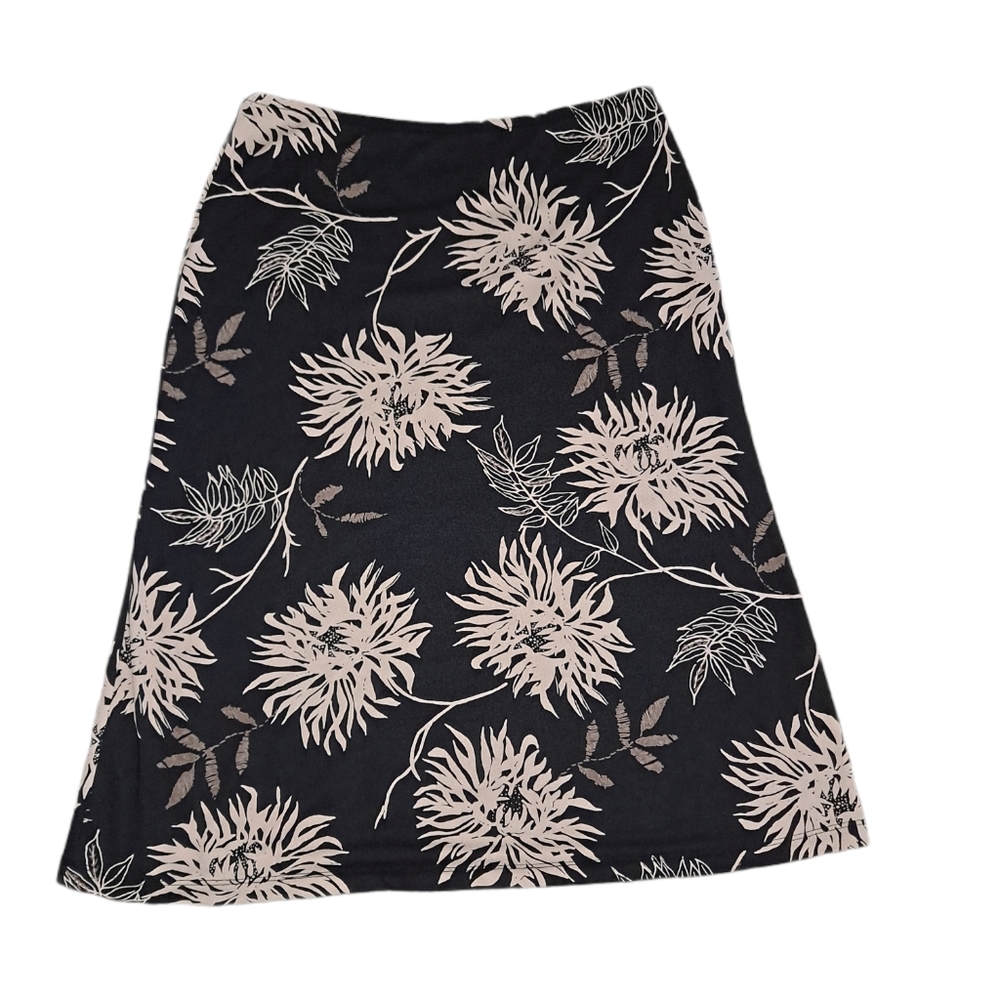 NY & Company pull on floral a-line skirt, small